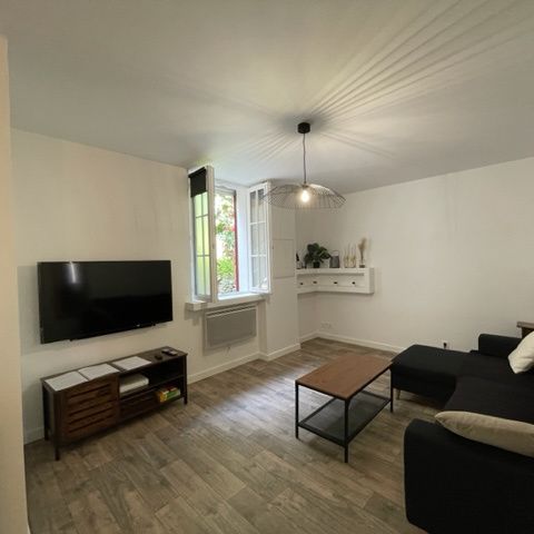 Location Appartement 3 pièces 71m² UHART CIZE 64220 - Photo 1