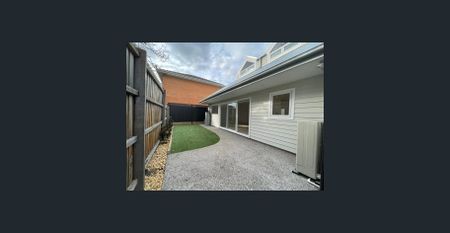 Quality 2 Bedroom Townhouse - Photo 2