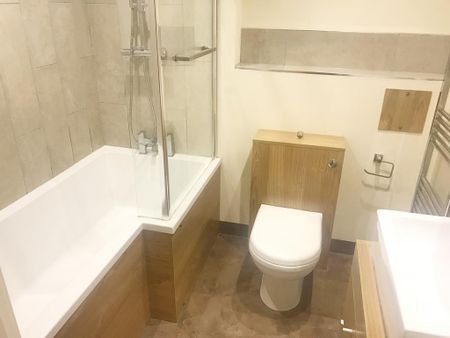 3 bedroom terraced house to rent - Photo 4