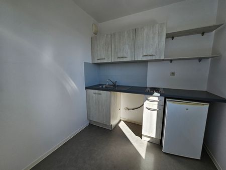 Location Appartement 1 pièce 29m² BESANCON 25000 - Photo 2