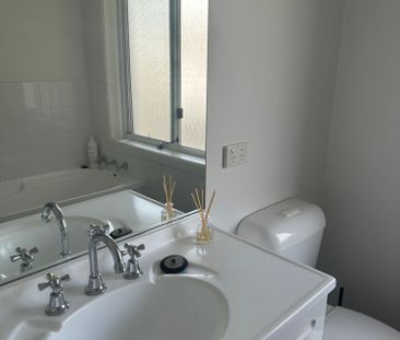 North Gosford - Photo 3