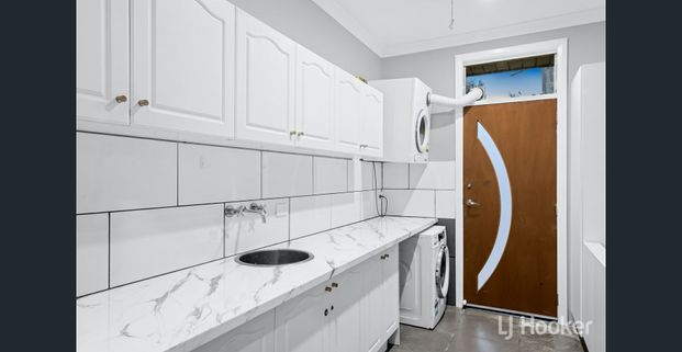 Large home close to township on approx 5 acres - Photo 1