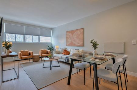 Castle Towers - Photo 4