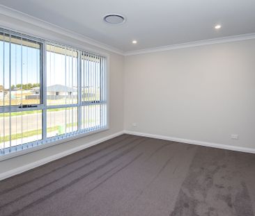 34 Hoynes Circuit, Blayney. - Photo 6