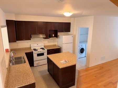 For Lease - 492 Church Street, Markham, Ontario - Photo 3