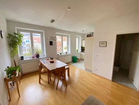 2 ZIMMERWOHNUNG IM SANIERTEN ALTBAU IN ALTURFAHR - Foto 2