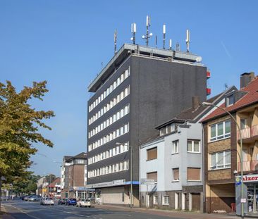 Zentral gelegene 3-Zimmer-Balkonwohnung mit neuem Laminat - Photo 1