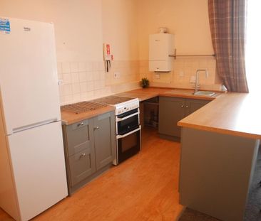 2 bedroom flat to rent - Photo 4