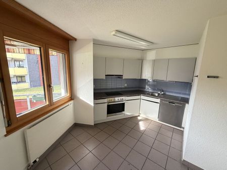 Quietly located just a few steps from the shops - Photo 5