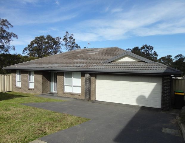 10 Kelat Avenue, Wadalba, NSW 2259 - Photo 1