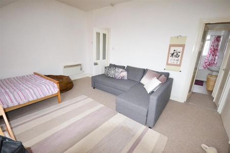 Studio to rent - Photo 2