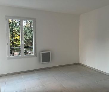 Location Appartement 2 pièces 42m² BRIGNOLES 83170 - Photo 3