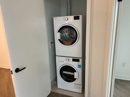 For Lease - 2495 Eglinton Avenue Unit# 2006-A, Mississauga, Ontario - Photo 4