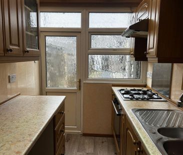 3 bedroom terraced house to rent - Photo 6