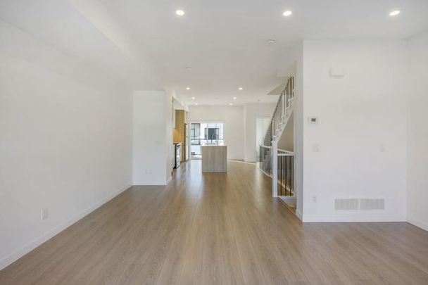 Splendid Spland Townhome – Katherine Road - Photo 1