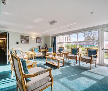 1 bedroom retirement property to rent - Photo 2