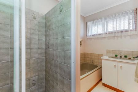 FULLY FURNISHED - CONTACT AGENT FOR AVAILABILITY - Photo 5