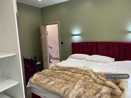 5 bedroom terraced house to rent - Photo 4