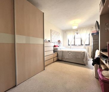 3 bedroom apartment to rent - Photo 3