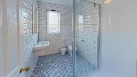 6 bedroom terraced house to rent - Photo 4