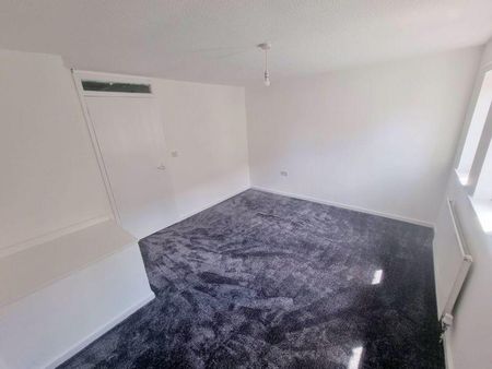 2 Bed Semi-Detached House, Birkin Avenue, NG7 - Photo 4