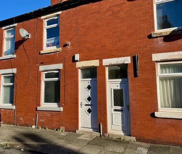 2 bedroom terraced house to rent - Photo 4