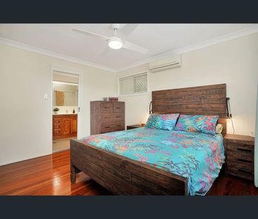 8 Heysen Street, Everton Park, Qld 4053 - Photo 4