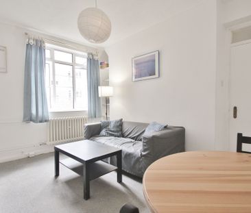 Latymer Court, Hammersmith Road, Hammersmith, London, W6 - Photo 4
