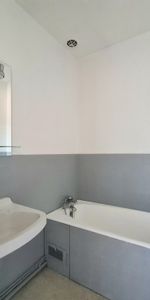 Location Appartement 2 pièces 43m² - Photo 4