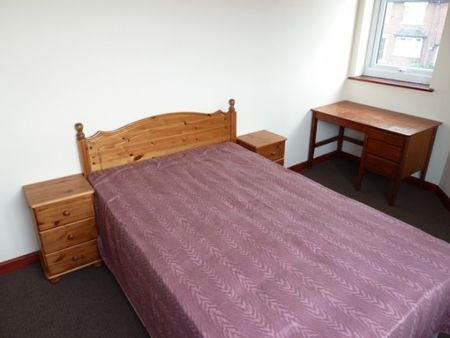 Accommodation 4 Staffs Uni 4 bedroom - Photo 5
