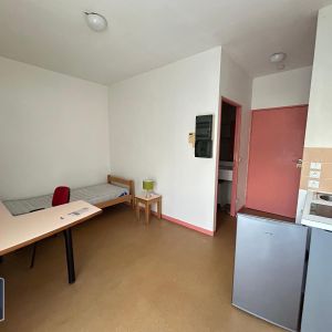 Location Appartement 1 pièce 18m² LORIENT 56100 - Photo 2