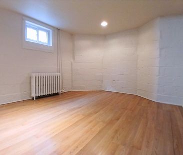 For Lease - 861 Cosburn Avenue Unit# Lower, Toronto, Ontario - Photo 3