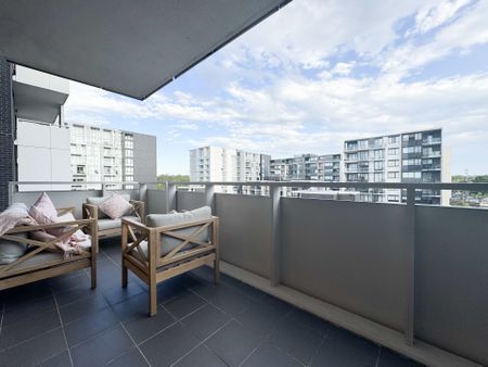 Modern 1 Bedroom Unit in the heart of Penrith - Photo 2