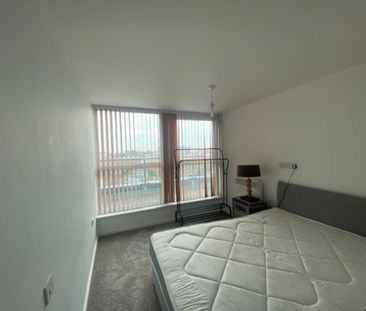 2 bedroom penthouse to rent - Photo 6