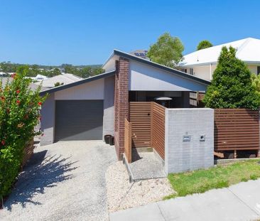 “Three Bedroom House including Water Bill” - Photo 3