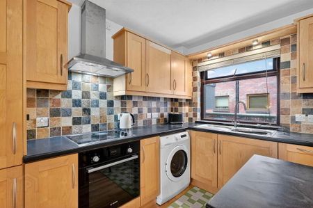 4 Bawnmore Court, Belfast, BT9 6LS - Photo 2