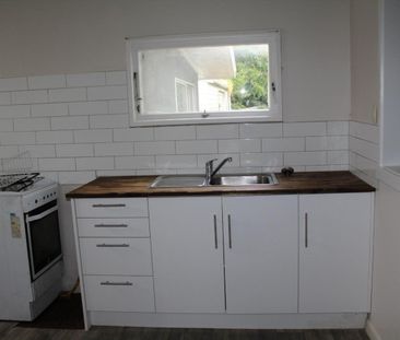 Large Villa with fully fenced backyard! - Photo 6