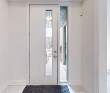 For Lease - 6 Marvin Avenue, Oakville, Ontario - Photo 5