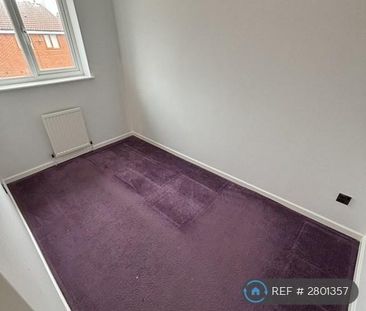 3 bedroom terraced house to rent - Photo 2