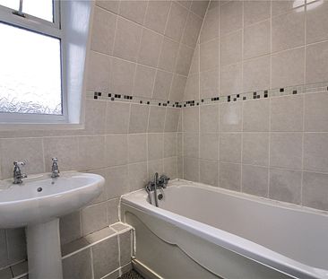 3 bed house to rent in Bevanlee Road, Middlesbrough, TS6 - Photo 2