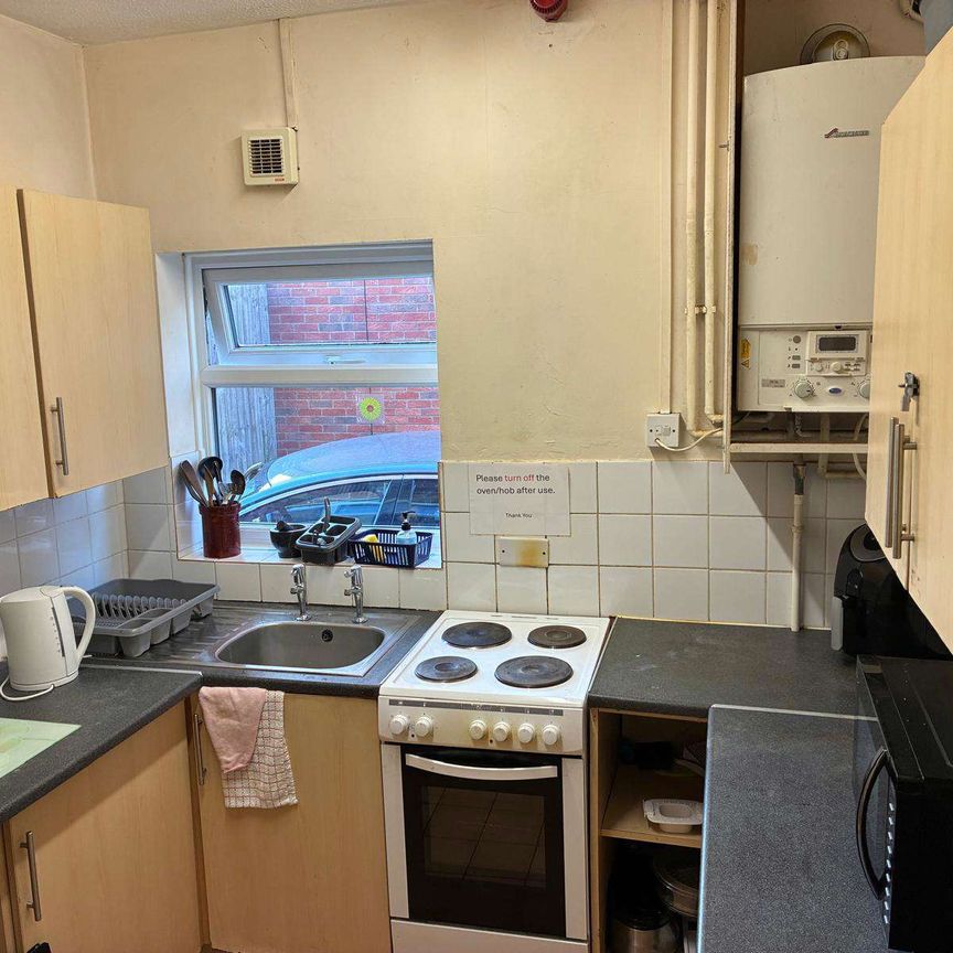 Lovely HMO in Central Grantham Room 1 - Photo 1