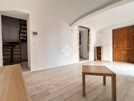 Casa semindipendente in affitto - Photo 2