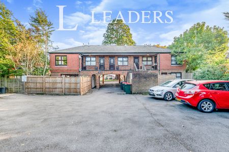 1 bedroom maisonette to rent Richborough Court, Crawley - Photo 4