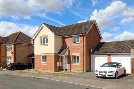 3 bedroom detached house to rent - Photo 2
