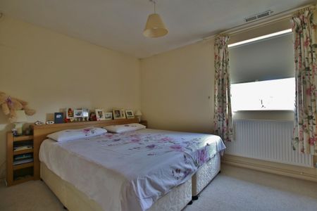 Badger Farm, Winchester, Unfurnished - Photo 5