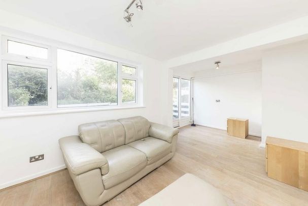 4 bedroom house to rent - Photo 1