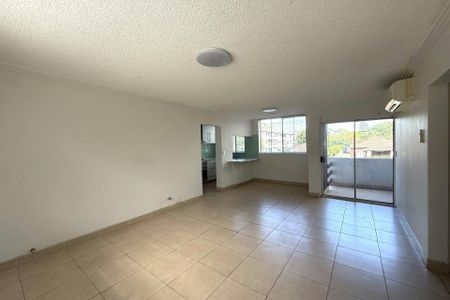 ELEVATED UNIT IN A CENTRAL LOCATION - Photo 2