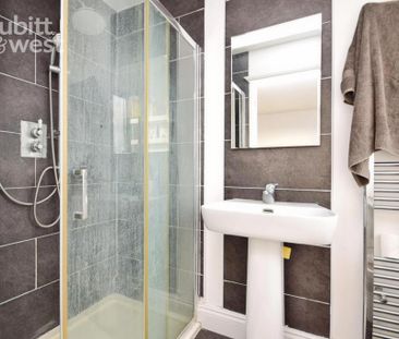 3 bedroom semi-detached house to rent - Photo 3