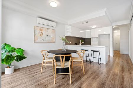 Stylish Two Bedroom Unit - Photo 2