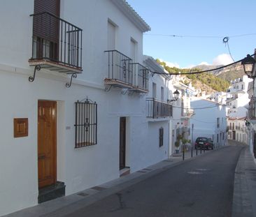 Townhouse For Long Term Rental In Frigiliana - Photo 1